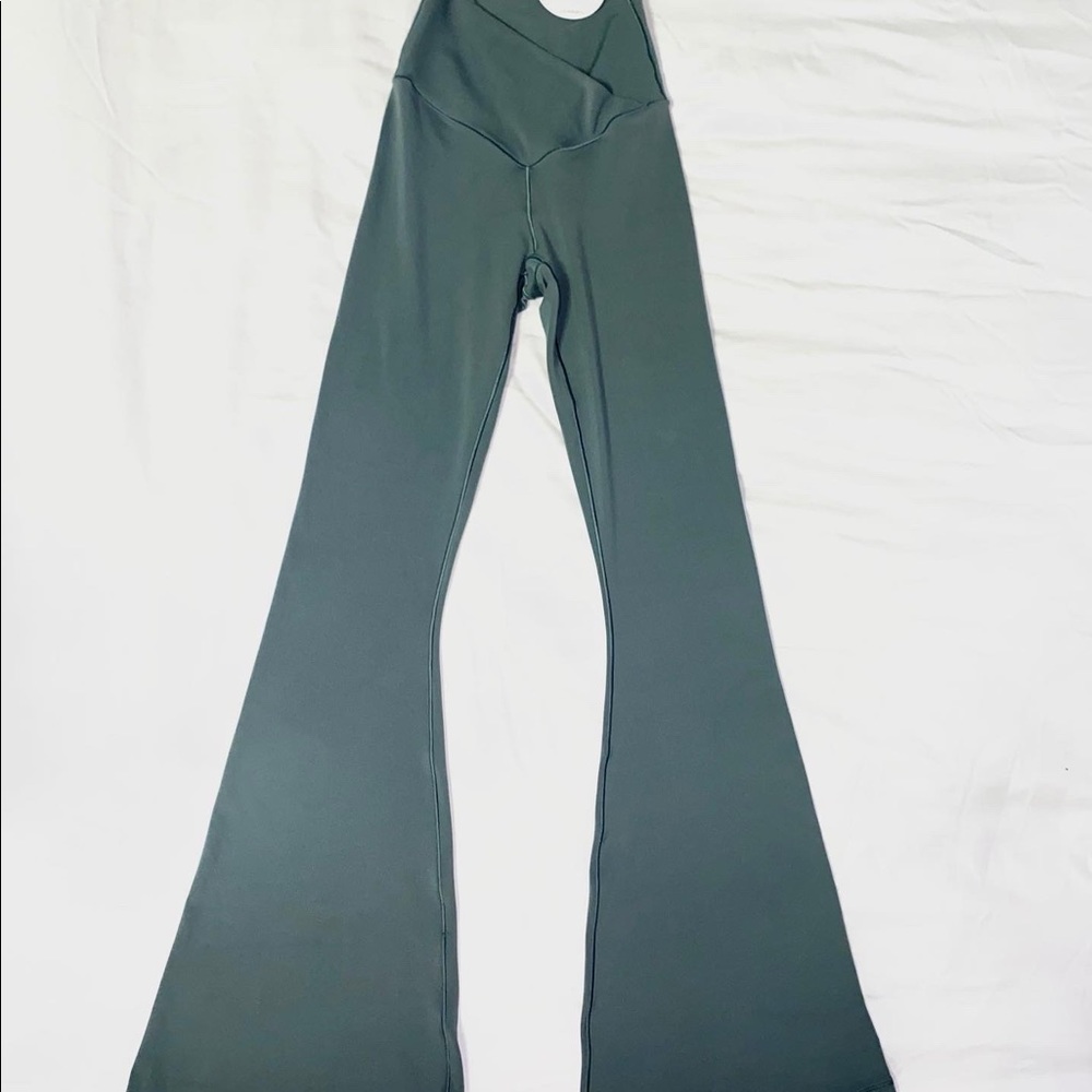 Aerie crossover flare leggings